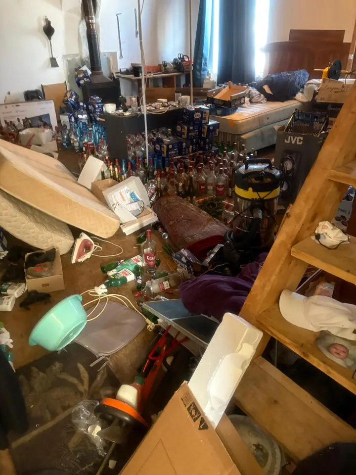 Logement encombré avant l’intervention de nos équipes